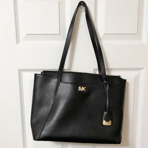 Michael Kors Maddie Tote Bag